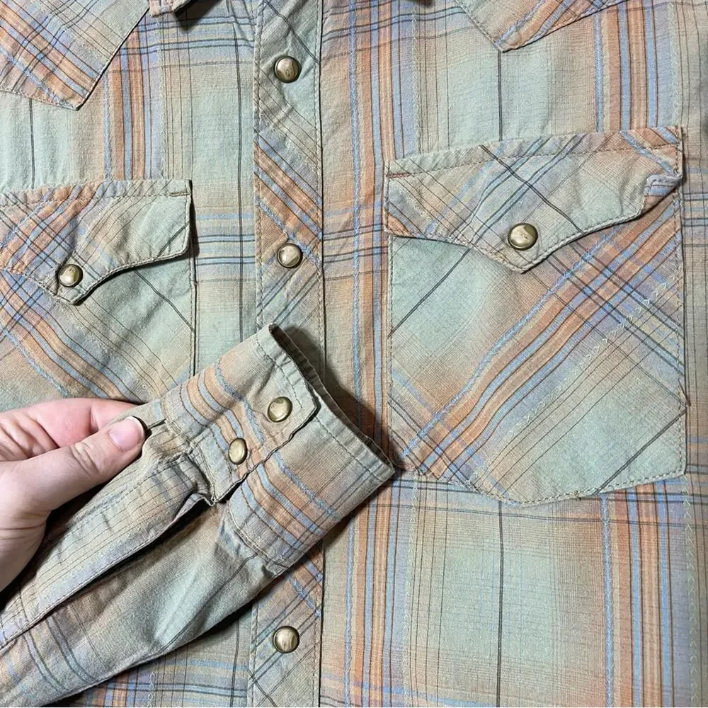 Wrangler Retro, Plaid Snap Shirt Long Sleeve. Size XL(14/16) Excellent condition